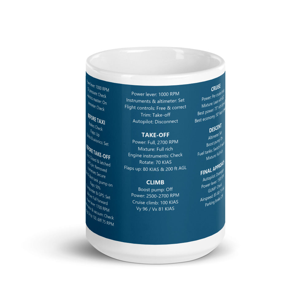 Taza checklist Cirrus SR20 – azul marino – vista frontal